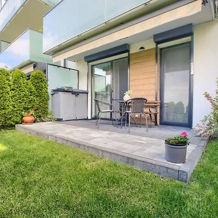 Apartment Blue Mare Posesja Kapitanska Cozy Garden A03, 70m Beach, Parking, Ogrodek Grzybowo (West Pomeranian)